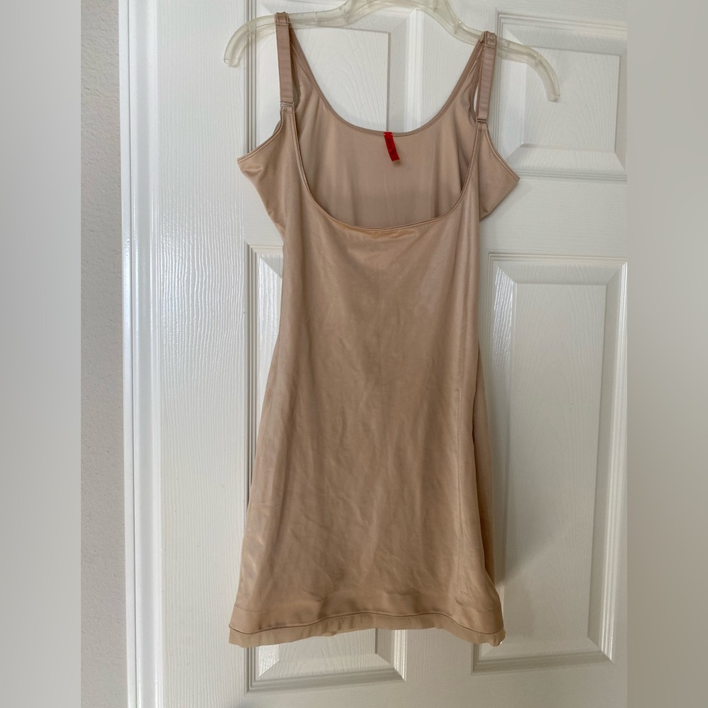 Spanx Simplicity Full Shaping Underbust Slip Beige Nude